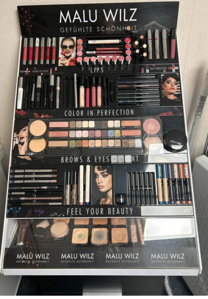 Malu Wilz make-up oude display - Salon Elegance Enschede