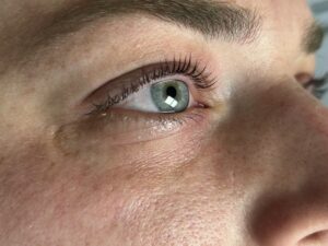 Wimperpermanent na - Salon Elegance Enschede