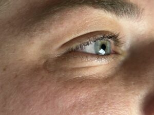 Wimperpermanent voor - Salon Elegance Enschede